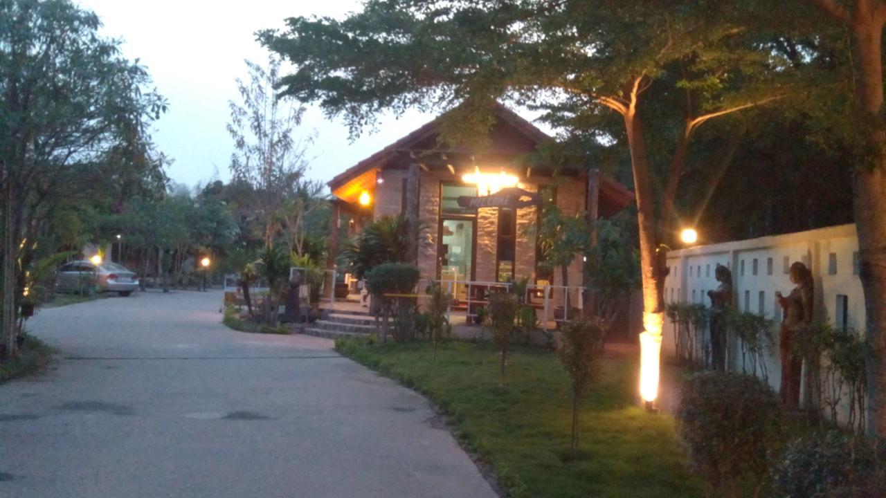 Wannida Garden Resort Prachinburi Exterior photo